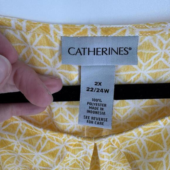 Catherines top 2x yellow shoulder cutout plus beachy spring summer casual office - Picture 4 of 5